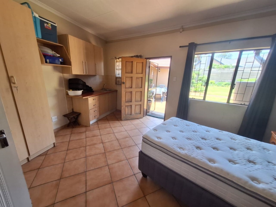 4 Bedroom Property for Sale in Glen Marais Gauteng