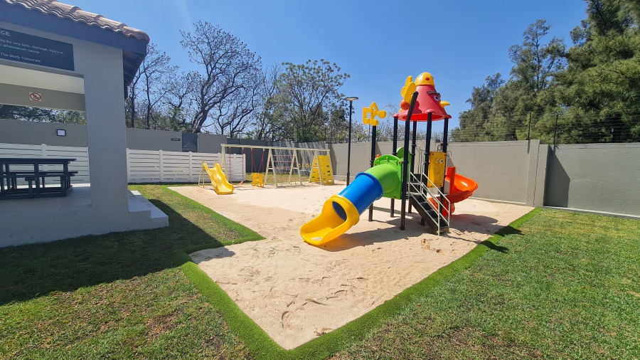 1 Bedroom Property for Sale in Broadacres Gauteng