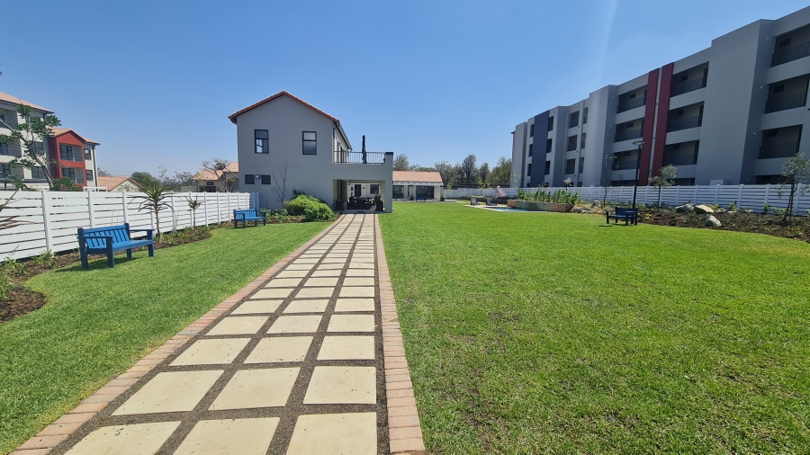 1 Bedroom Property for Sale in Broadacres Gauteng