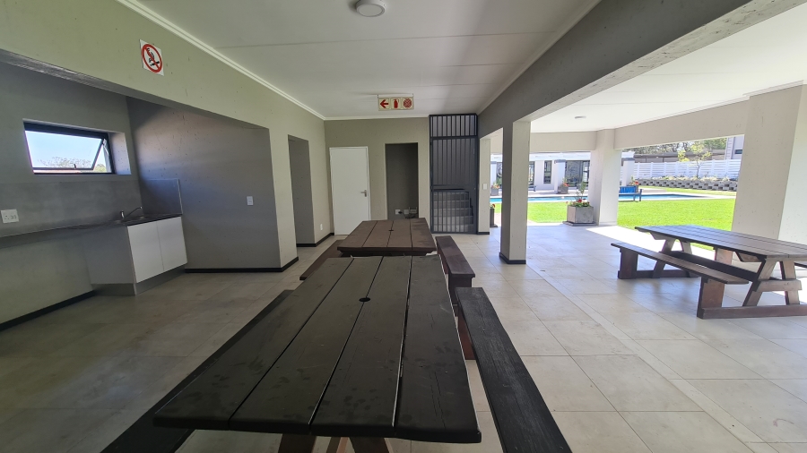 1 Bedroom Property for Sale in Broadacres Gauteng
