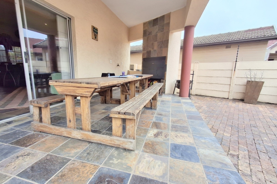 4 Bedroom Property for Sale in Highway Gardens Gauteng