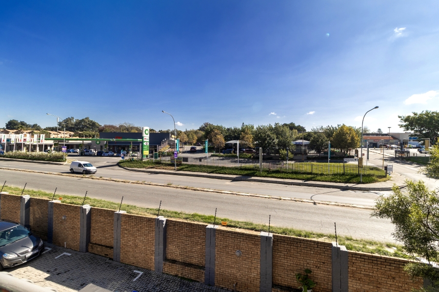 2 Bedroom Property for Sale in Birchleigh Gauteng