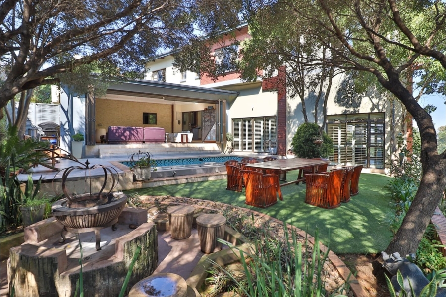 5 Bedroom Property for Sale in Waterkloof Ridge Gauteng