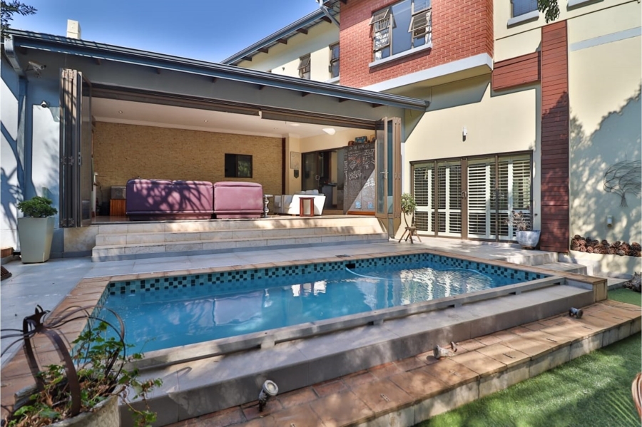 5 Bedroom Property for Sale in Waterkloof Ridge Gauteng