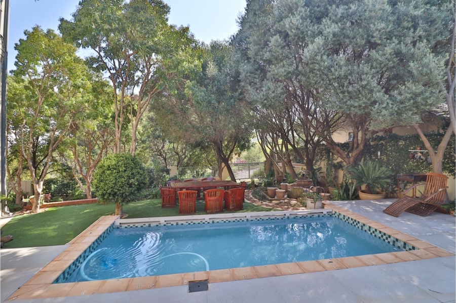 5 Bedroom Property for Sale in Waterkloof Ridge Gauteng