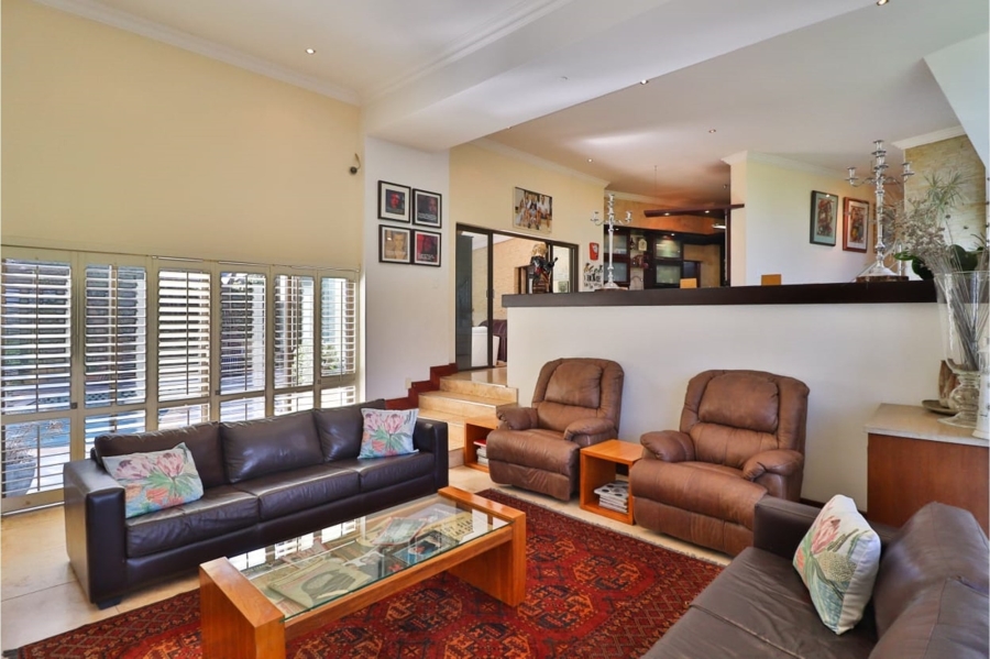 5 Bedroom Property for Sale in Waterkloof Ridge Gauteng