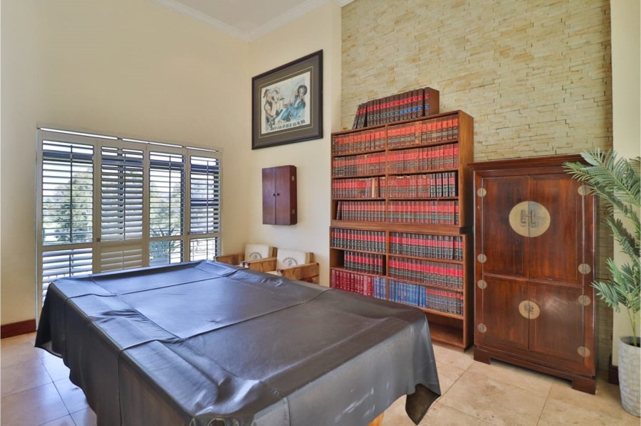 5 Bedroom Property for Sale in Waterkloof Ridge Gauteng