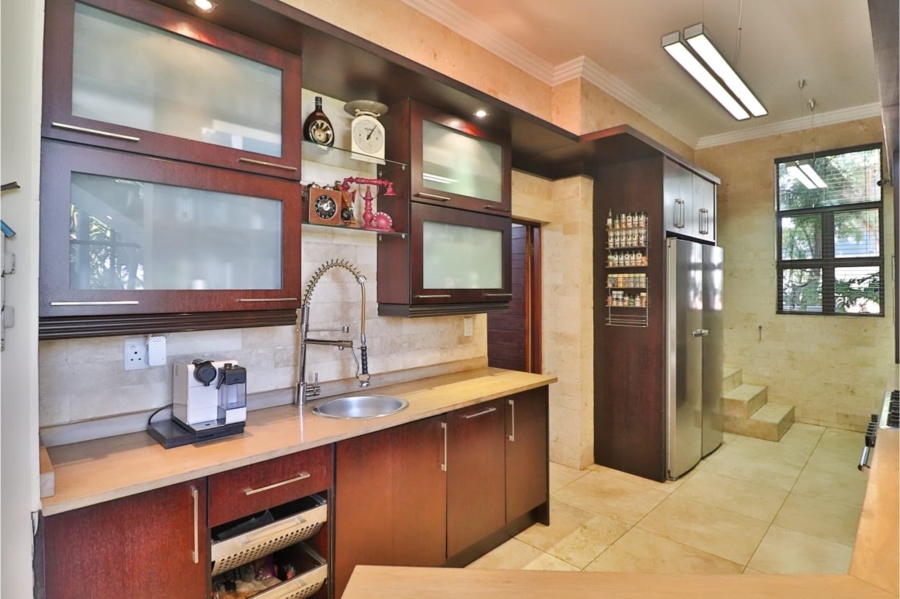 5 Bedroom Property for Sale in Waterkloof Ridge Gauteng