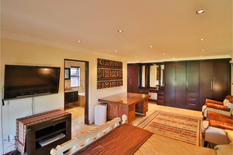 5 Bedroom Property for Sale in Waterkloof Ridge Gauteng
