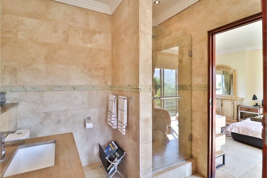 5 Bedroom Property for Sale in Waterkloof Ridge Gauteng