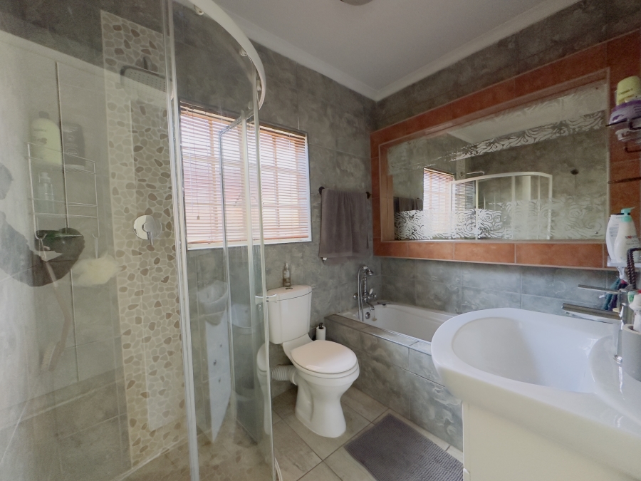 3 Bedroom Property for Sale in Albemarle Gauteng