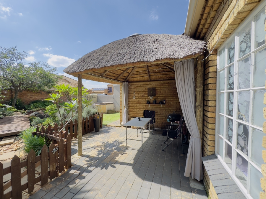 3 Bedroom Property for Sale in Albemarle Gauteng