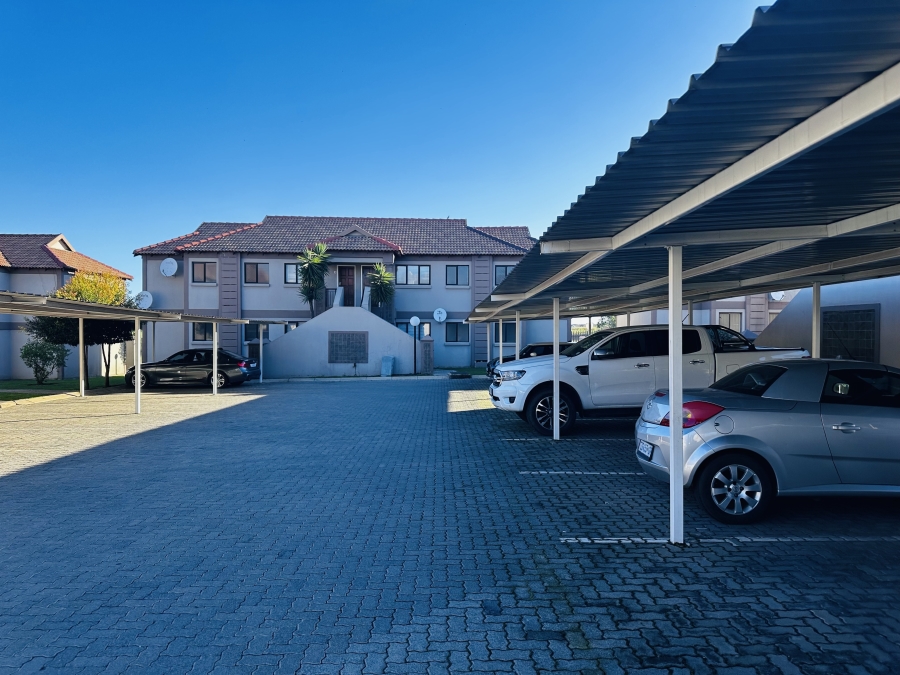 2 Bedroom Property for Sale in Helderwyk Gauteng