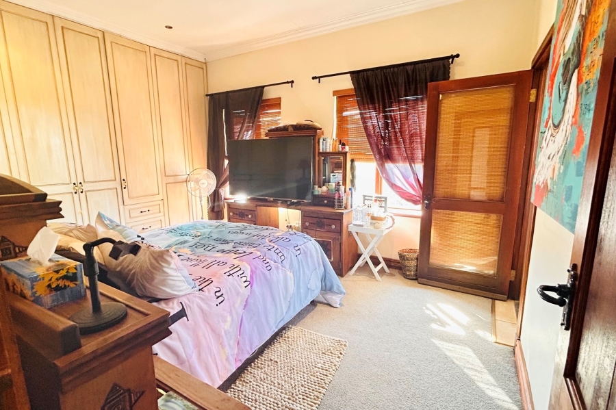 4 Bedroom Property for Sale in Silver Lakes Gauteng