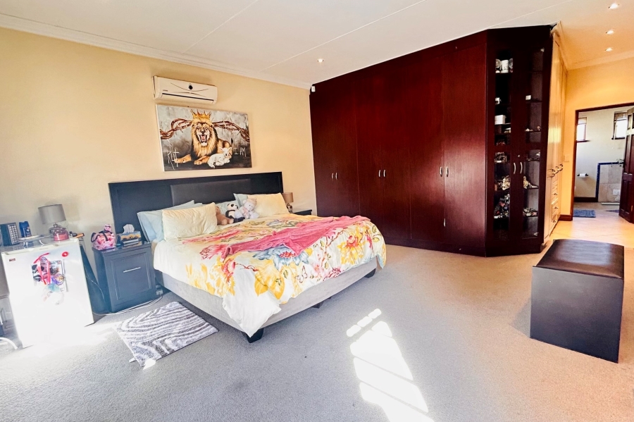 4 Bedroom Property for Sale in Silver Lakes Gauteng