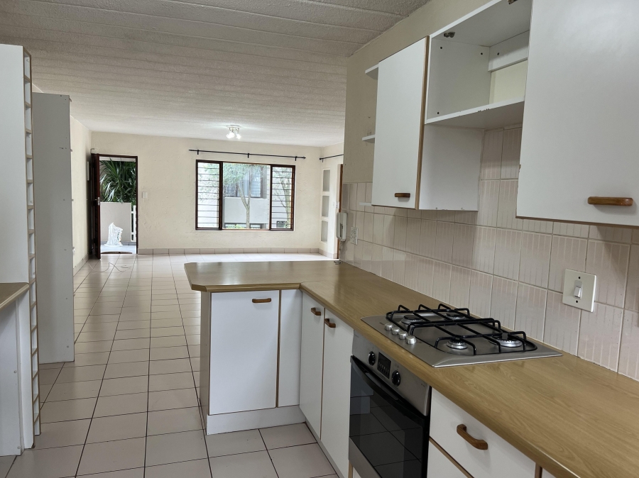 To Let 2 Bedroom Property for Rent in Craighall Park Gauteng