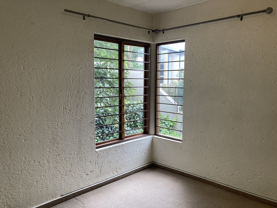 To Let 2 Bedroom Property for Rent in Craighall Park Gauteng