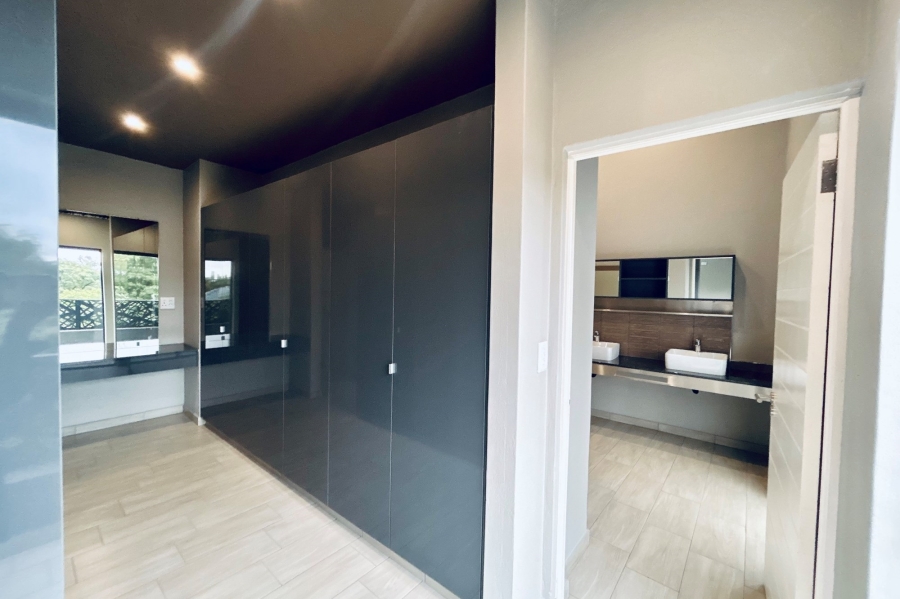 3 Bedroom Property for Sale in Bryanston Gauteng