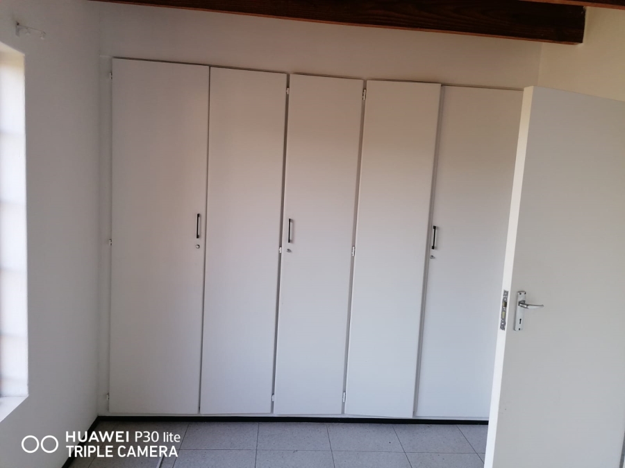 3 Bedroom Property for Sale in La Montagne Gauteng