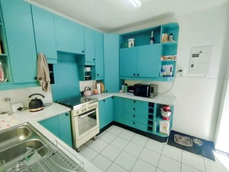 2 Bedroom Property for Sale in Brackenhurst Gauteng