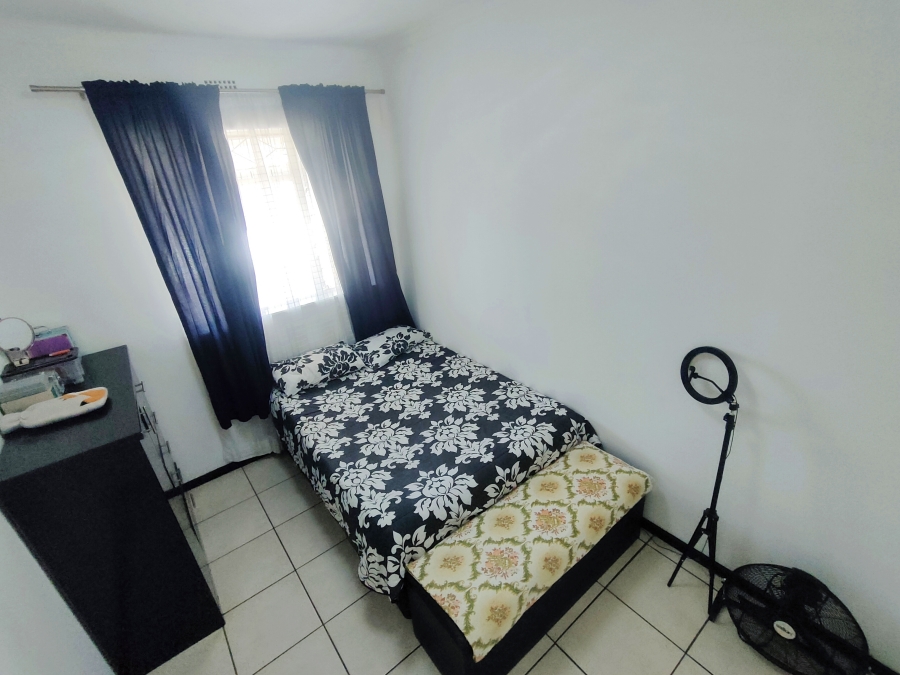2 Bedroom Property for Sale in Brackenhurst Gauteng
