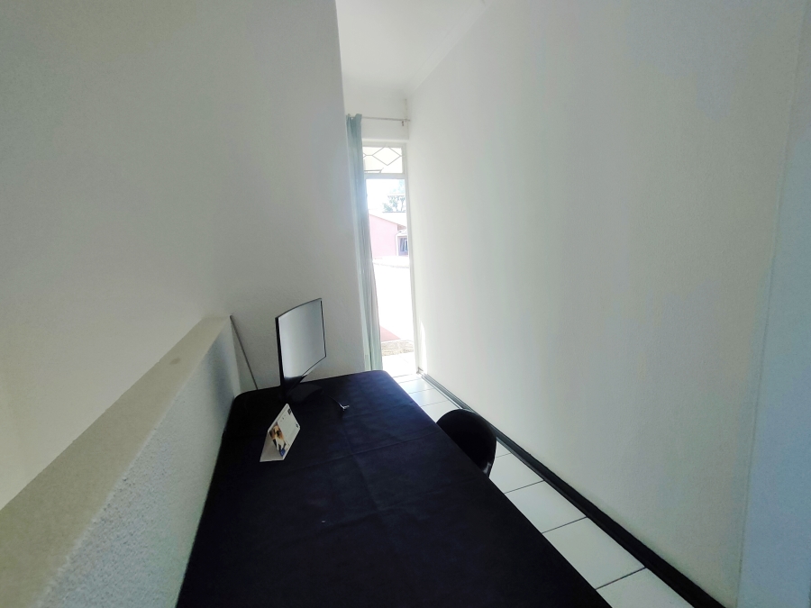 2 Bedroom Property for Sale in Brackenhurst Gauteng
