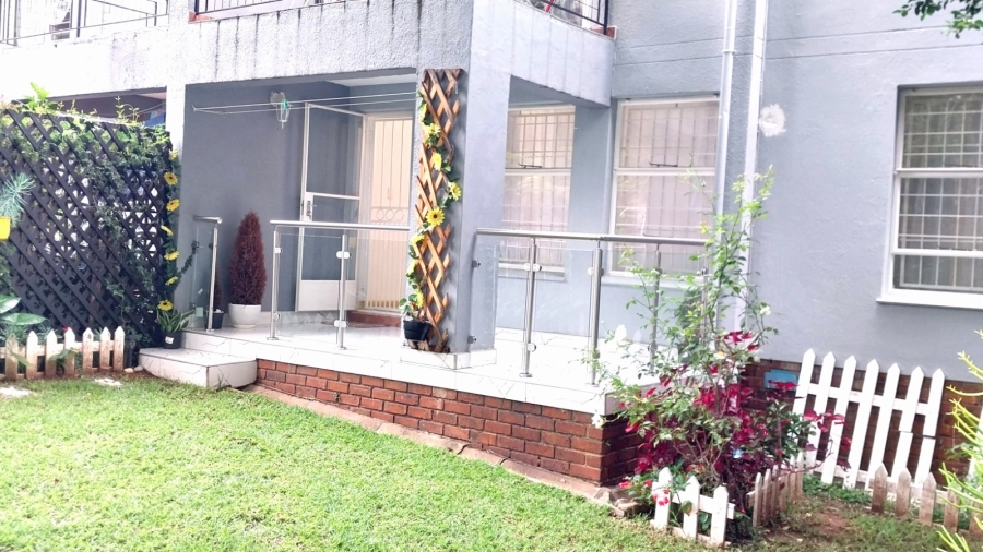 To Let 2 Bedroom Property for Rent in Benmore Gardens Gauteng