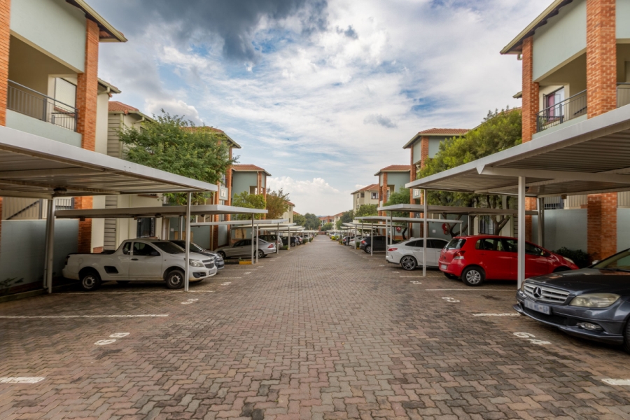 2 Bedroom Property for Sale in Greenstone Hill Gauteng