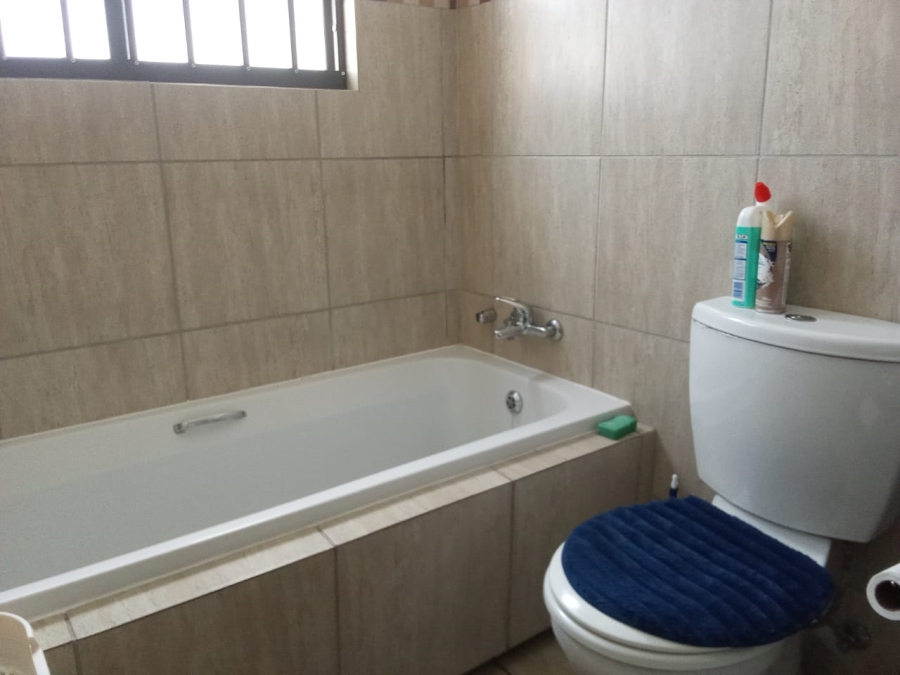 4 Bedroom Property for Sale in Noordwyk Gauteng