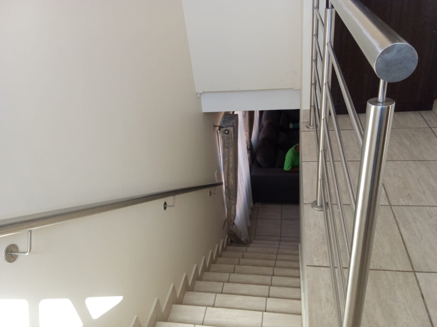 4 Bedroom Property for Sale in Noordwyk Gauteng