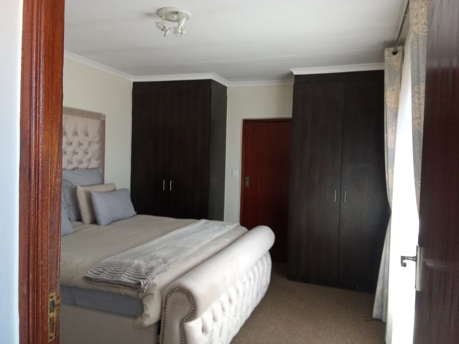 4 Bedroom Property for Sale in Noordwyk Gauteng