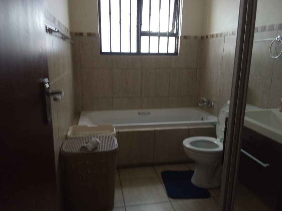 4 Bedroom Property for Sale in Noordwyk Gauteng
