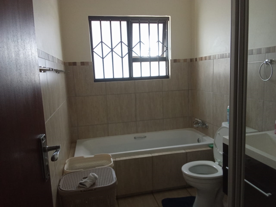 4 Bedroom Property for Sale in Noordwyk Gauteng