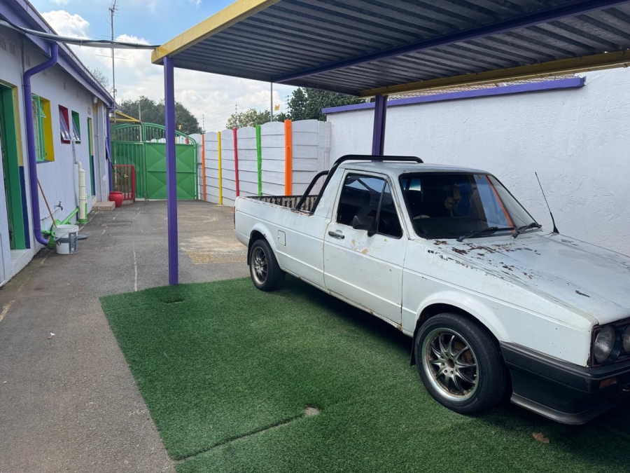 Commercial Property for Sale in Hurlyvale Gauteng