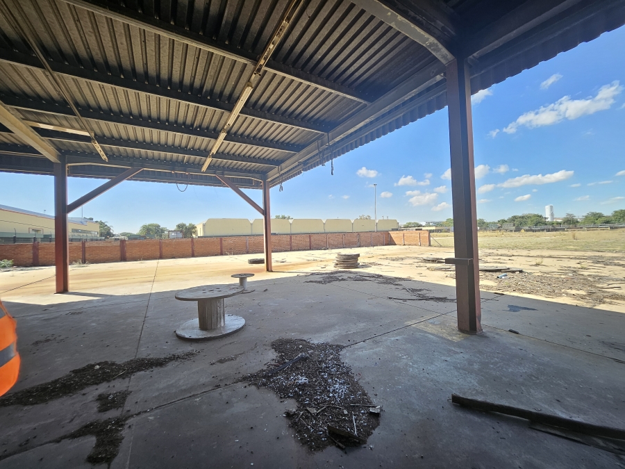 To Let commercial Property for Rent in Rosslyn Gauteng