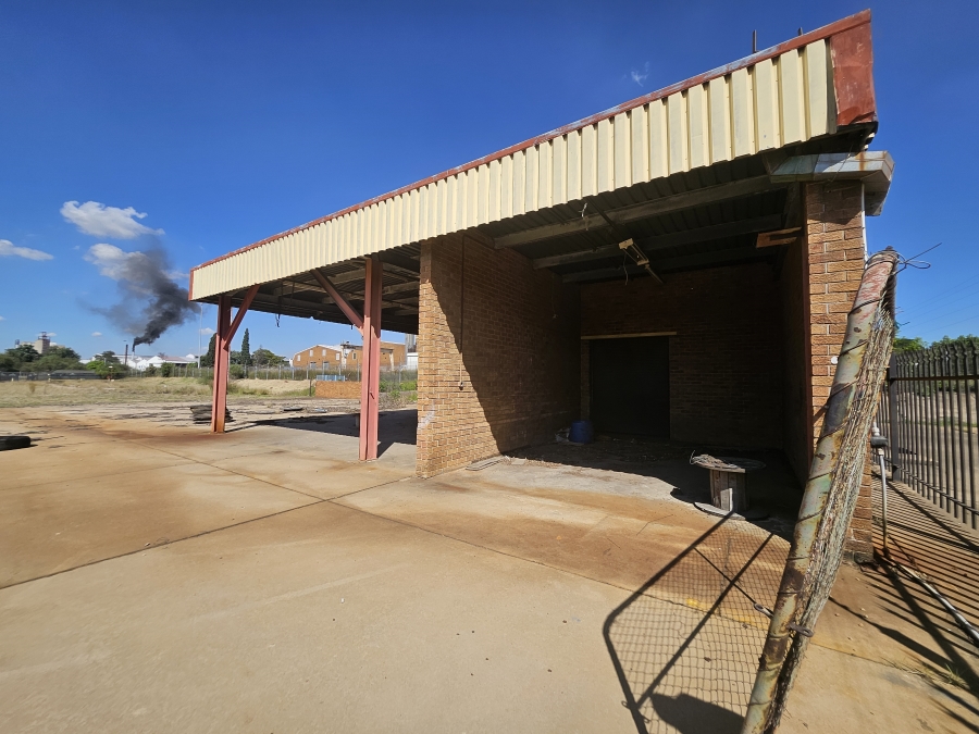 To Let commercial Property for Rent in Rosslyn Gauteng