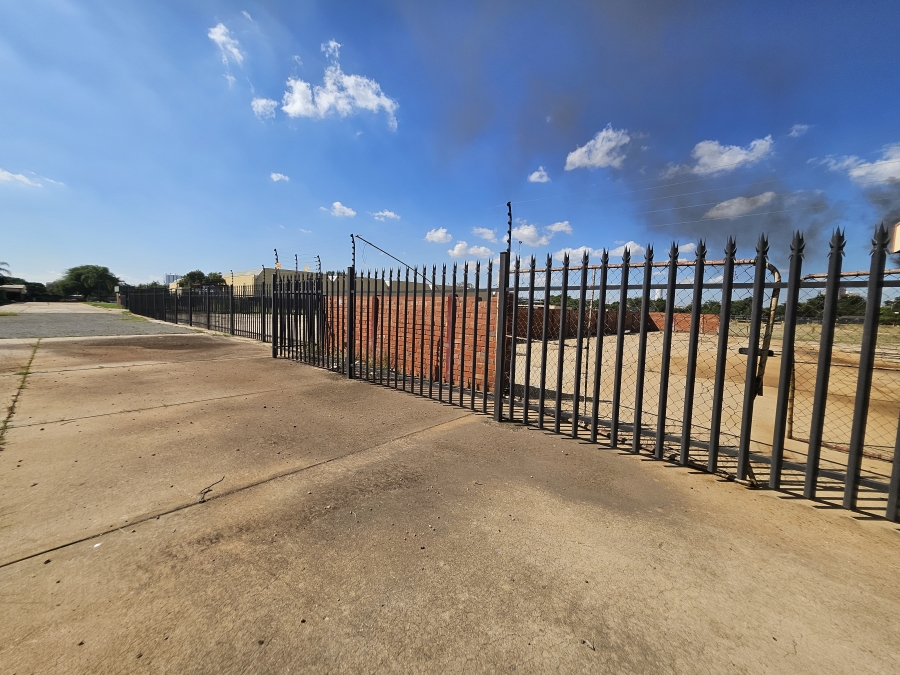 To Let commercial Property for Rent in Rosslyn Gauteng