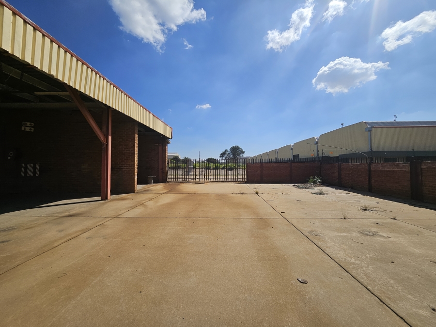 To Let commercial Property for Rent in Rosslyn Gauteng