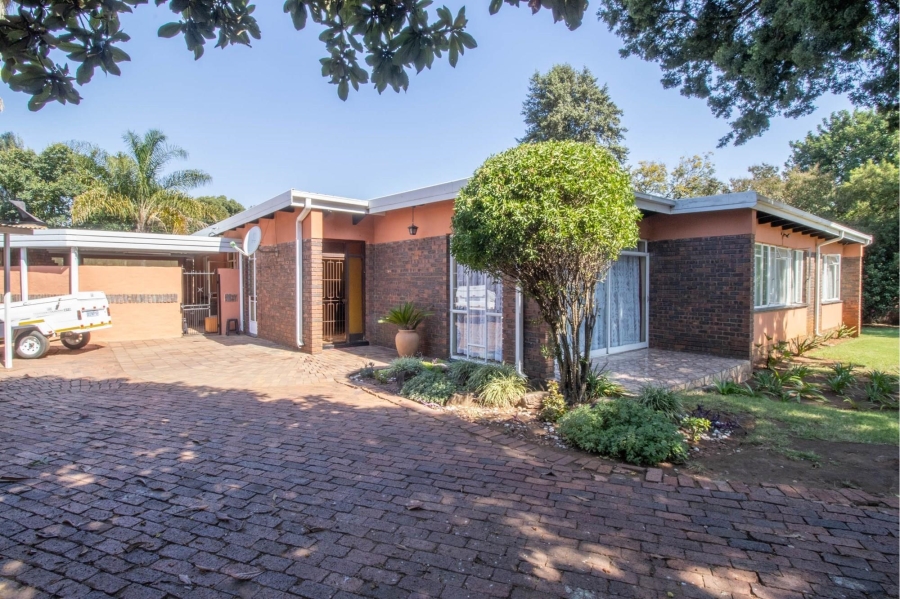 4 Bedroom Property for Sale in Wierda Park Gauteng