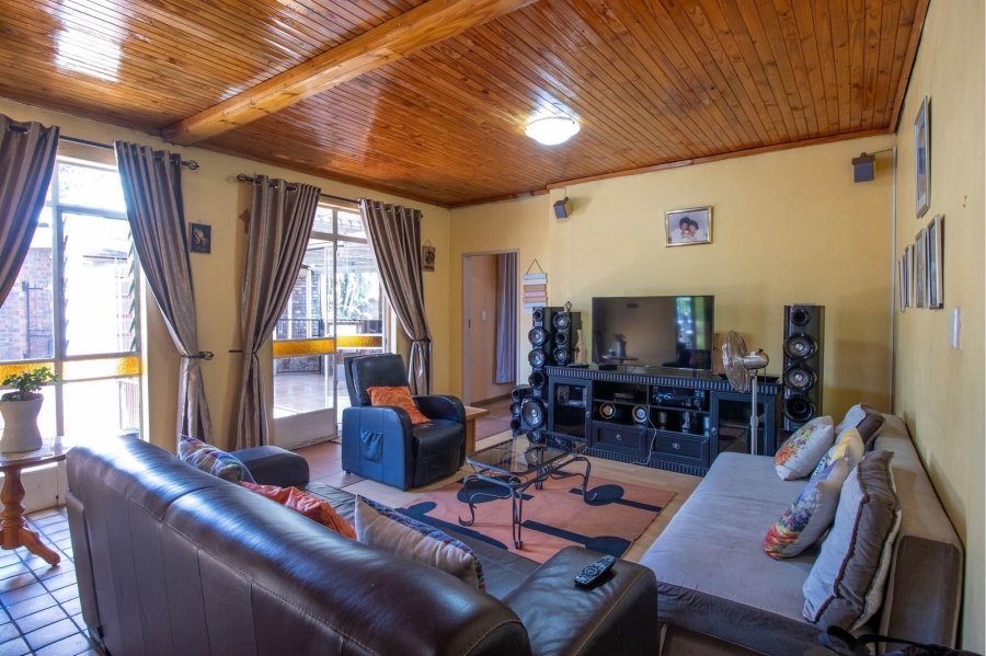 4 Bedroom Property for Sale in Wierda Park Gauteng