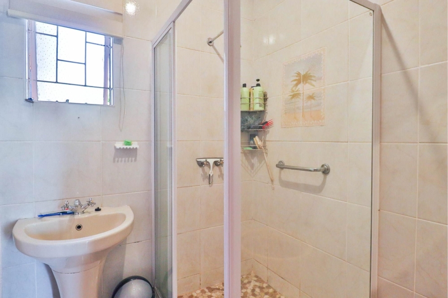 4 Bedroom Property for Sale in Wierda Park Gauteng