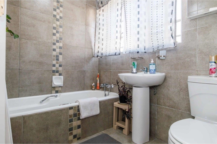 3 Bedroom Property for Sale in Eden Glen Gauteng