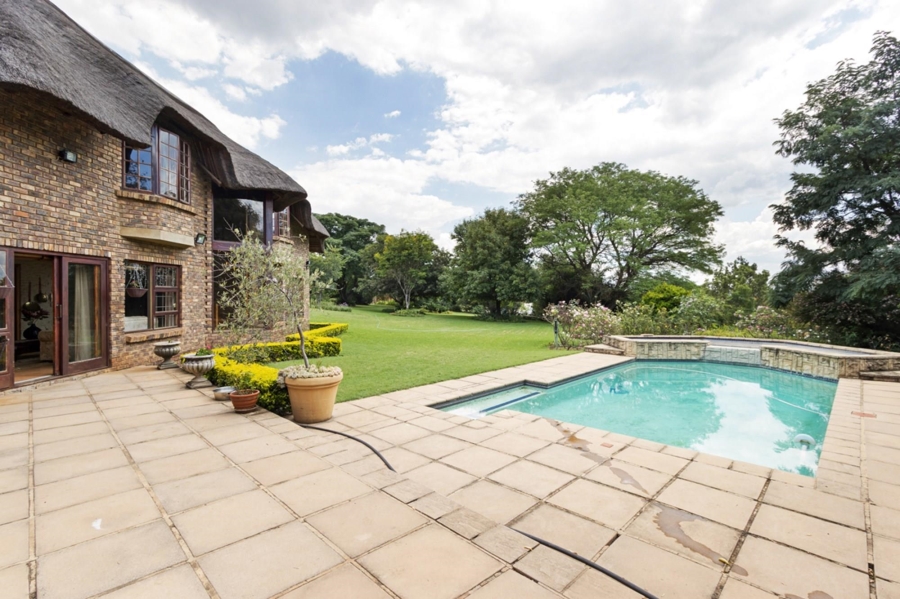 5 Bedroom Property for Sale in Mnandi Gauteng