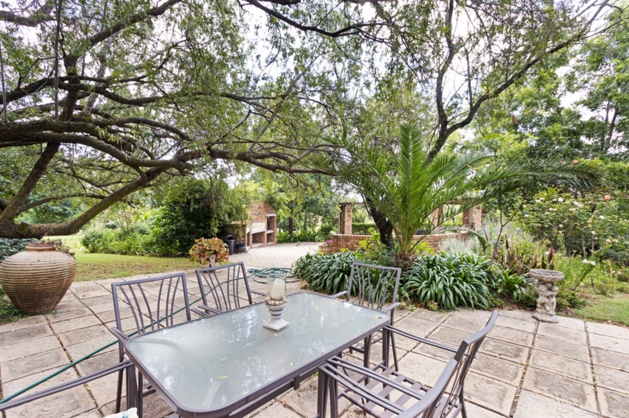 5 Bedroom Property for Sale in Mnandi Gauteng