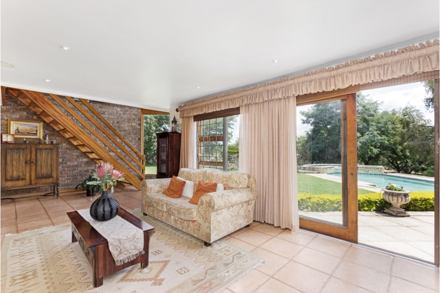 5 Bedroom Property for Sale in Mnandi Gauteng