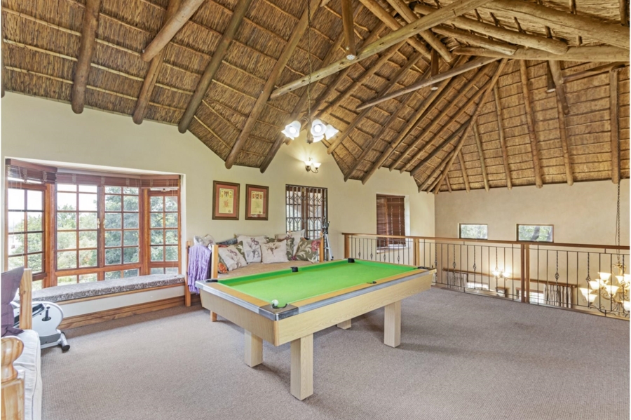 5 Bedroom Property for Sale in Mnandi Gauteng