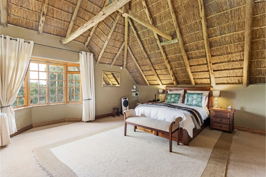 5 Bedroom Property for Sale in Mnandi Gauteng
