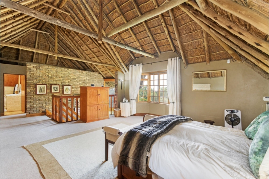 5 Bedroom Property for Sale in Mnandi Gauteng