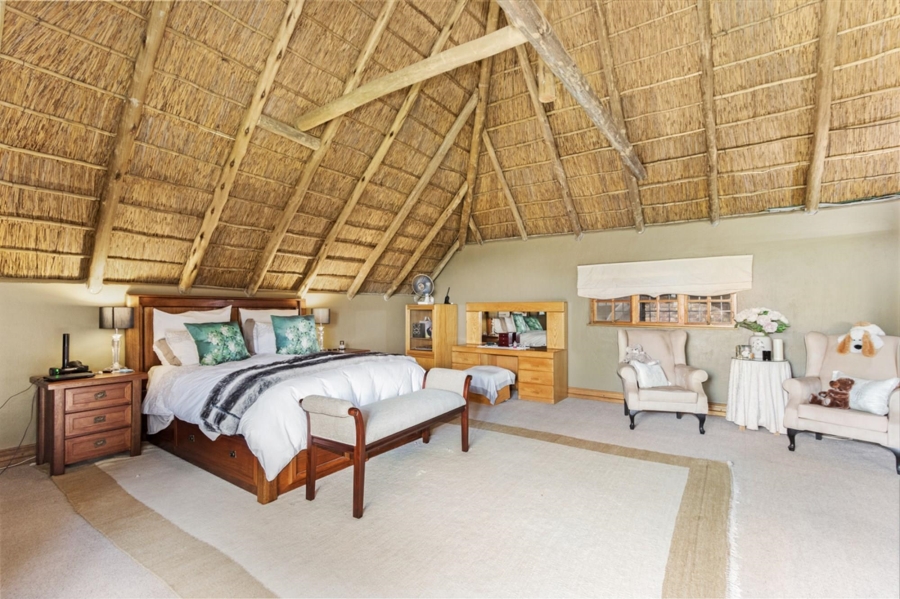 5 Bedroom Property for Sale in Mnandi Gauteng