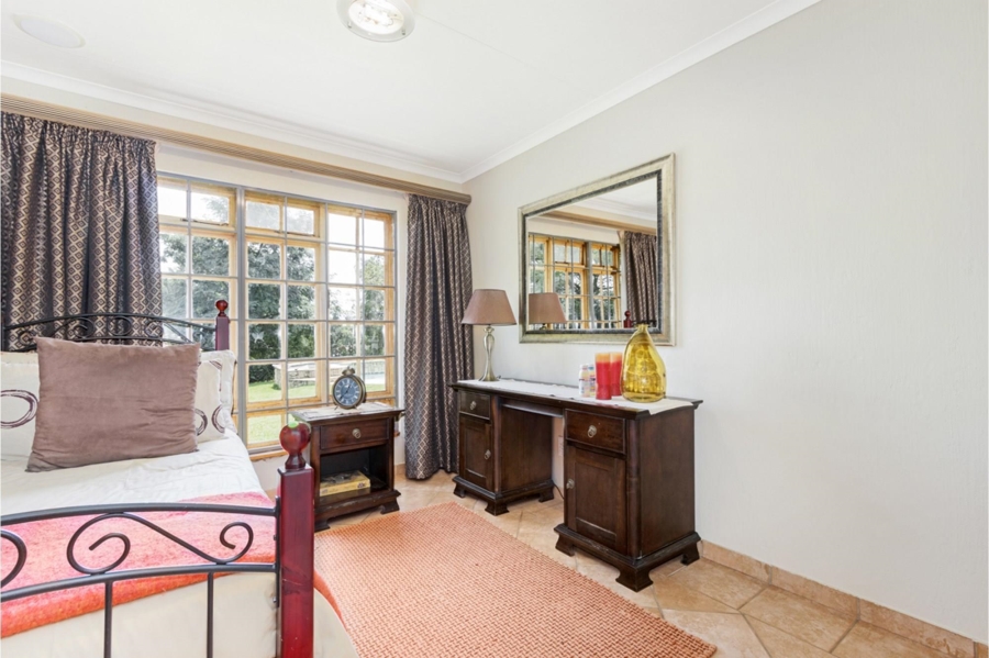 5 Bedroom Property for Sale in Mnandi Gauteng